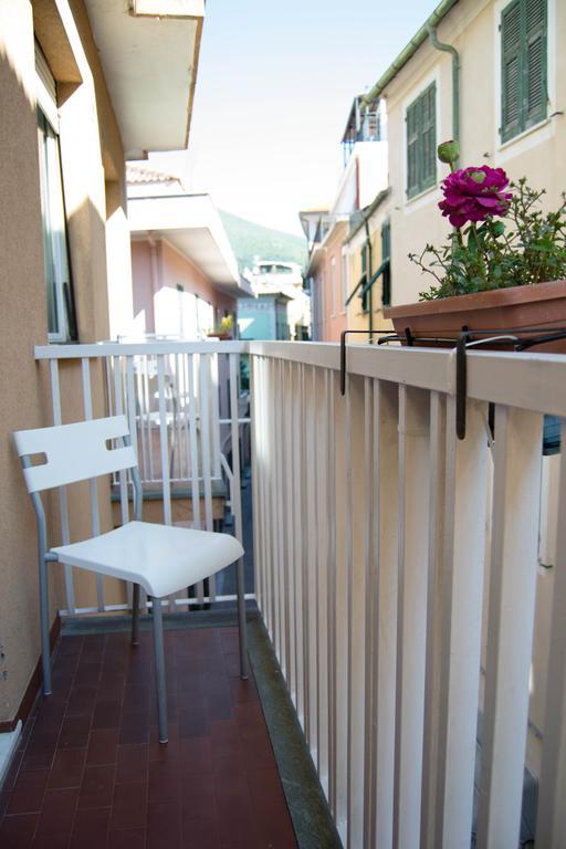 Hotel Giongo Spotorno Buitenkant foto