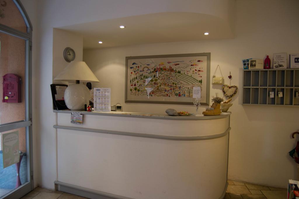 Hotel Giongo Spotorno Buitenkant foto